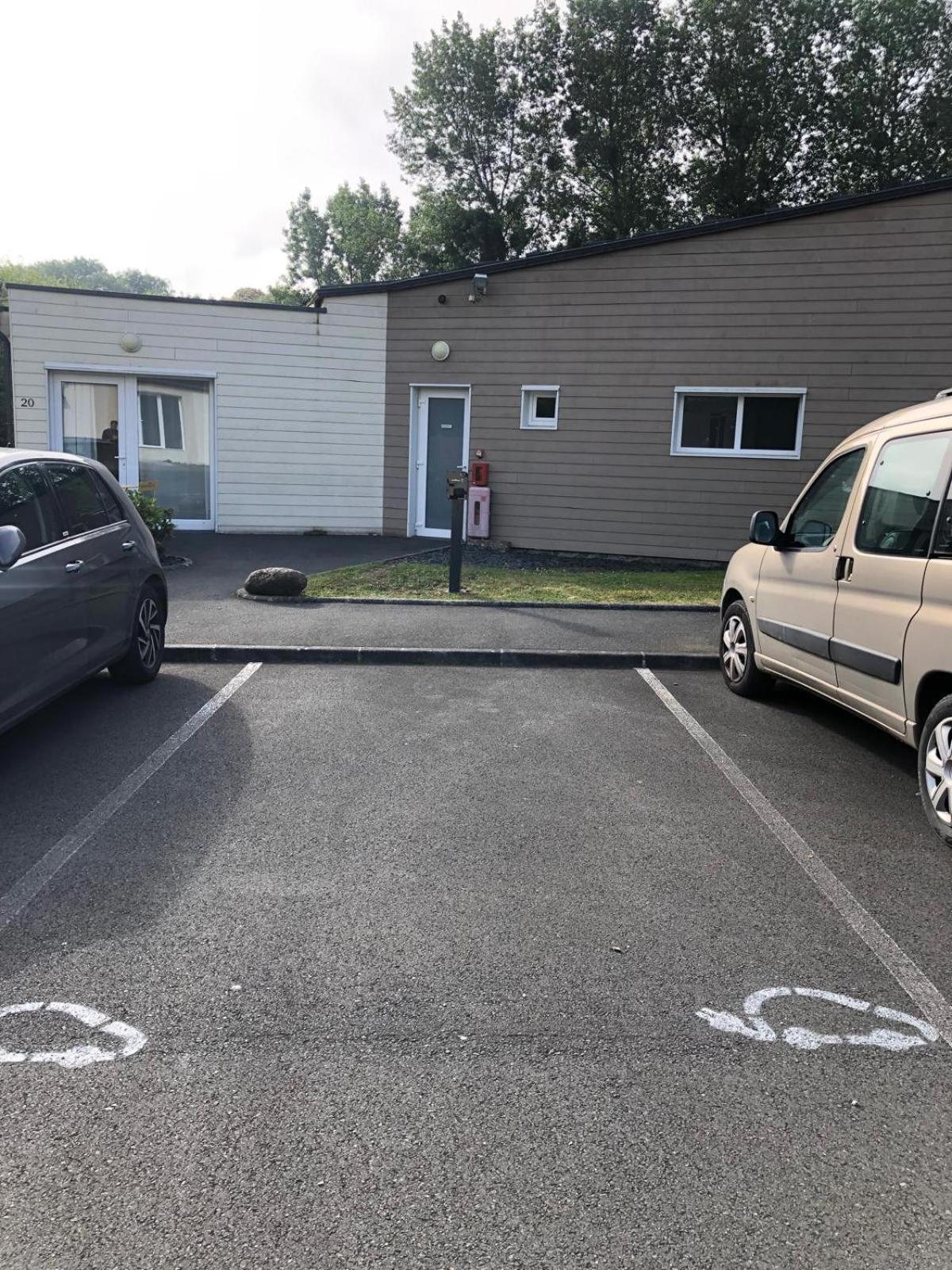 Hotel Les Voisins Beaucemaine Ploufragan Exterior foto