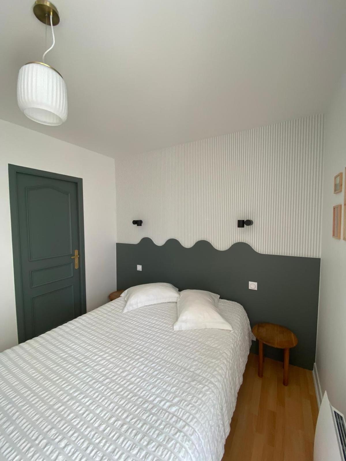 Hotel Les Voisins Beaucemaine Ploufragan Zimmer foto