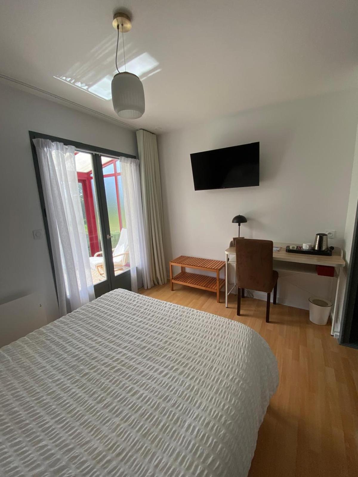 Hotel Les Voisins Beaucemaine Ploufragan Zimmer foto