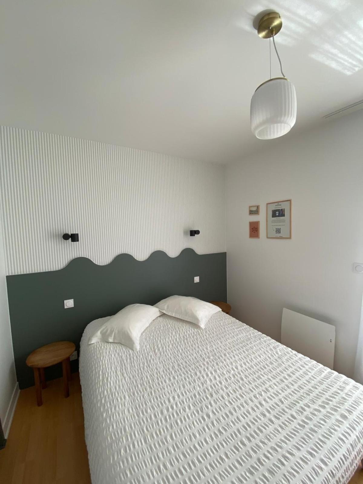 Hotel Les Voisins Beaucemaine Ploufragan Zimmer foto