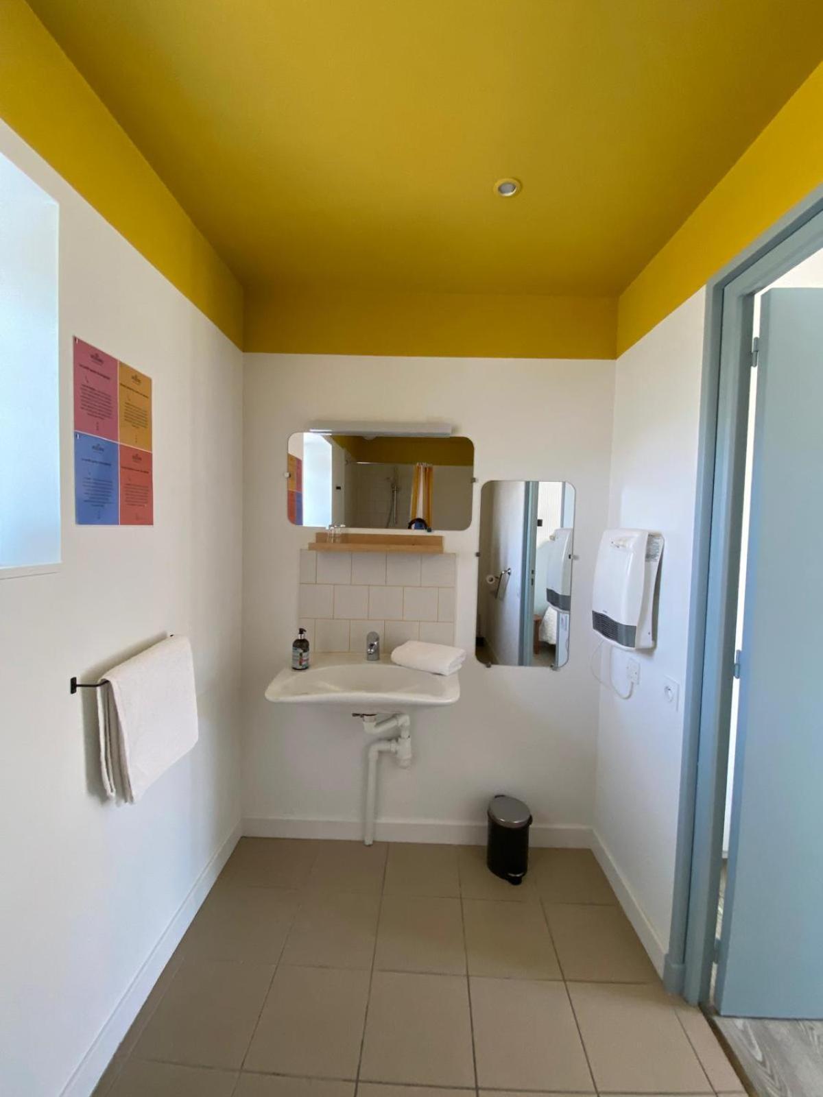 Hotel Les Voisins Beaucemaine Ploufragan Zimmer foto