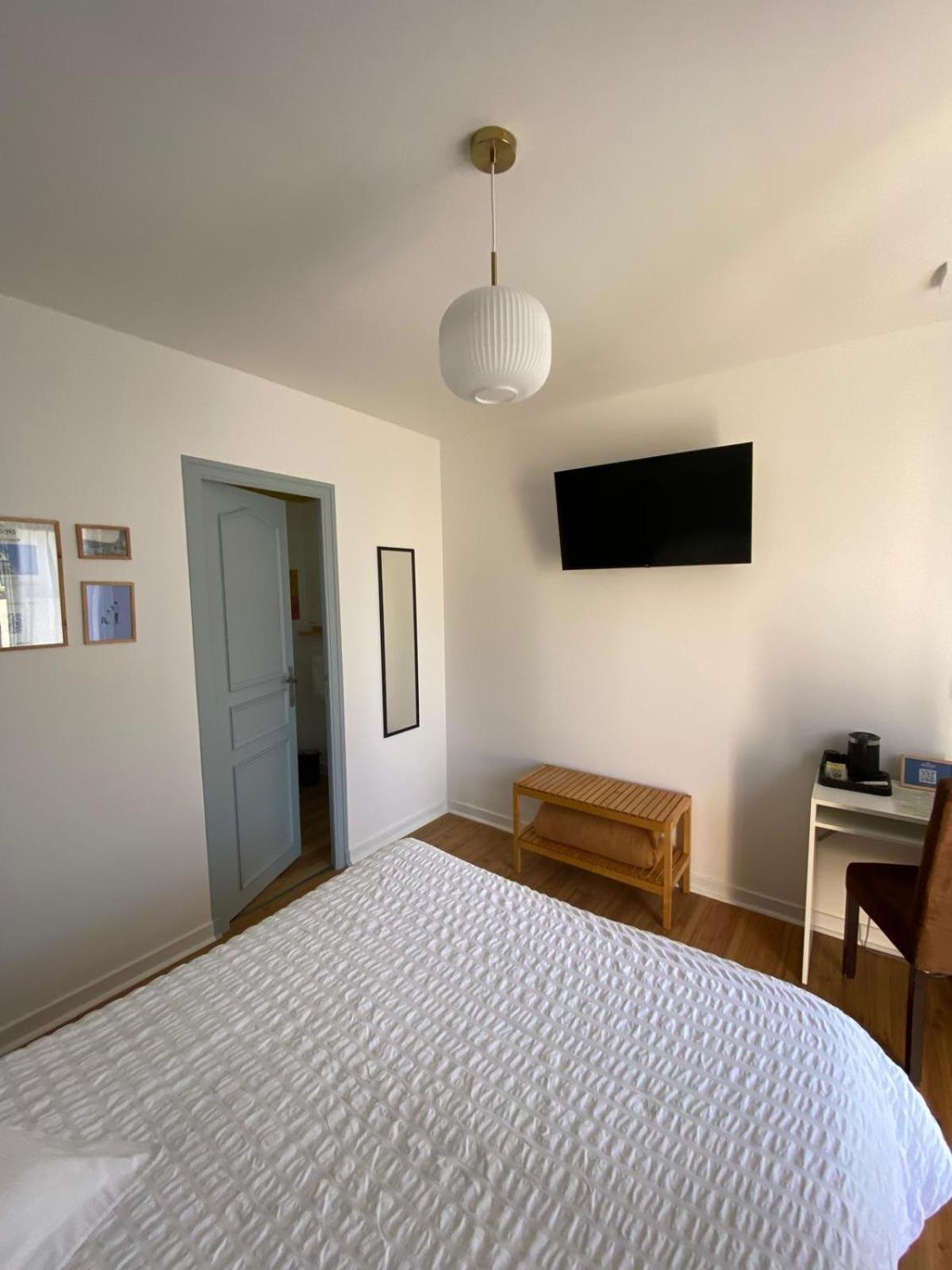 Hotel Les Voisins Beaucemaine Ploufragan Zimmer foto
