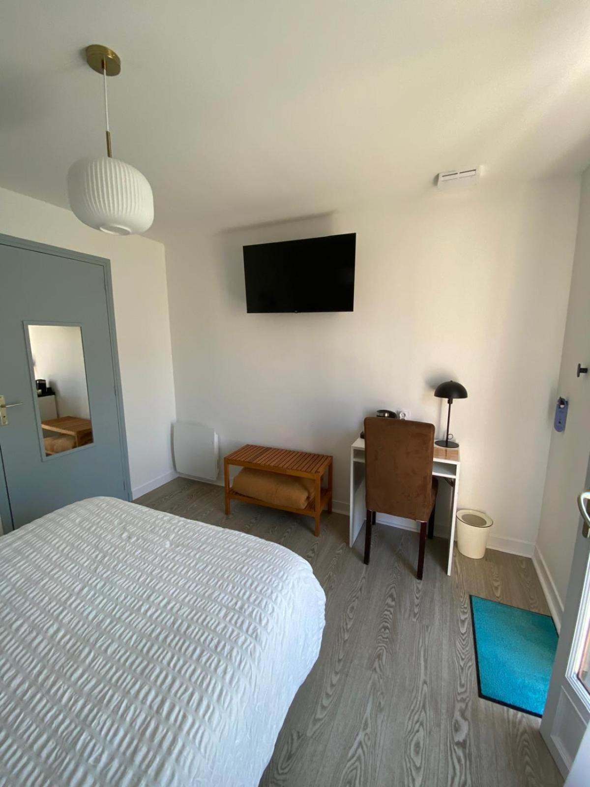 Hotel Les Voisins Beaucemaine Ploufragan Zimmer foto