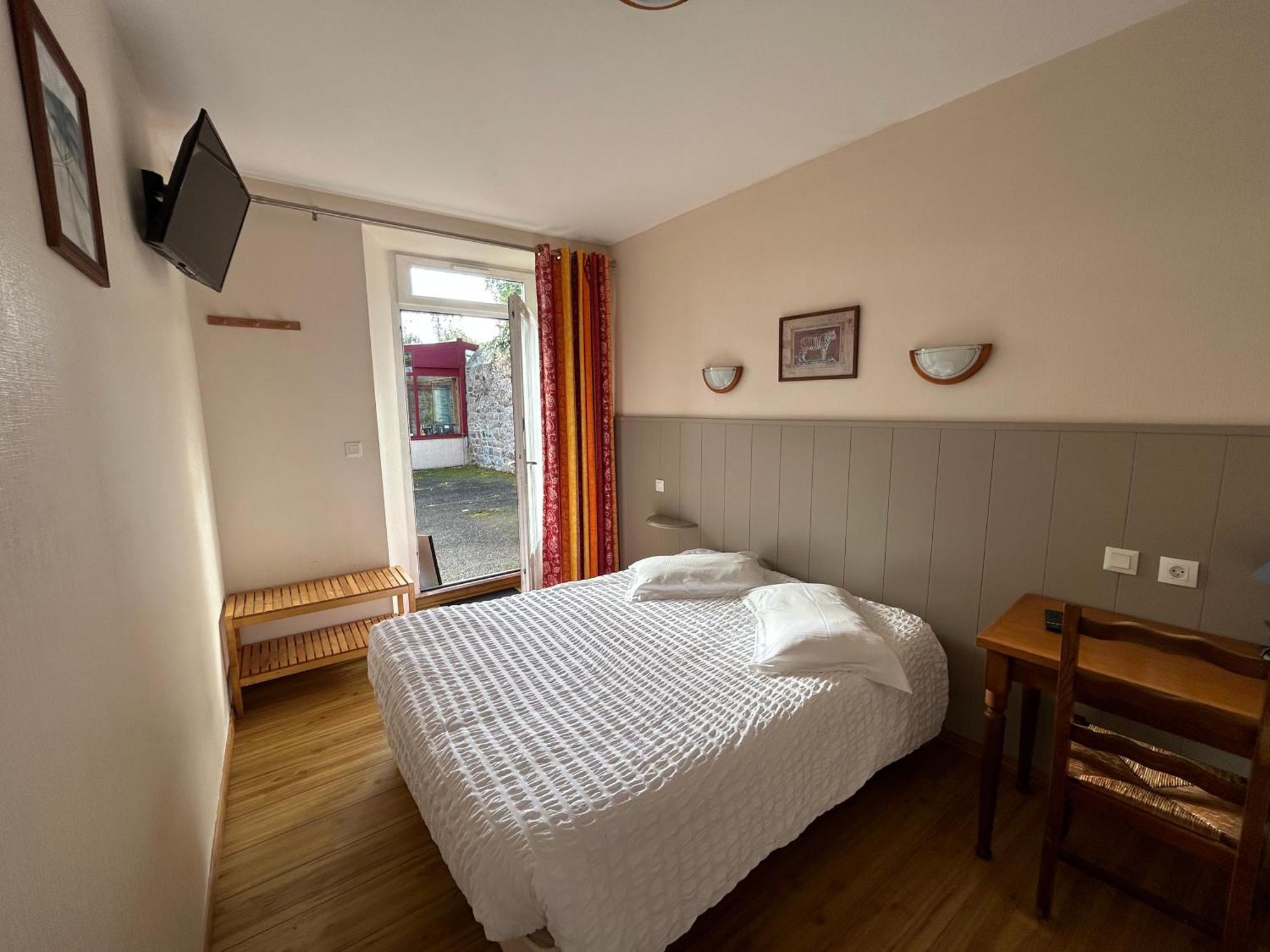 Hotel Les Voisins Beaucemaine Ploufragan Zimmer foto